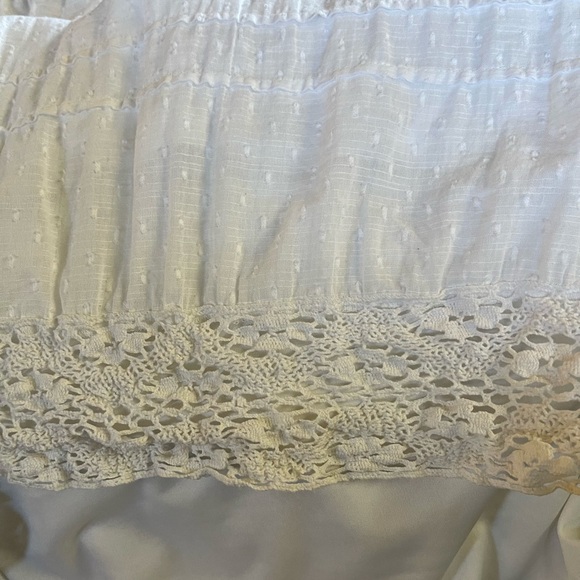 Beautiful and Ultra Feminine White Swiss Dot With Crochet Hem Skirt Size XL - Picture 5 of 7